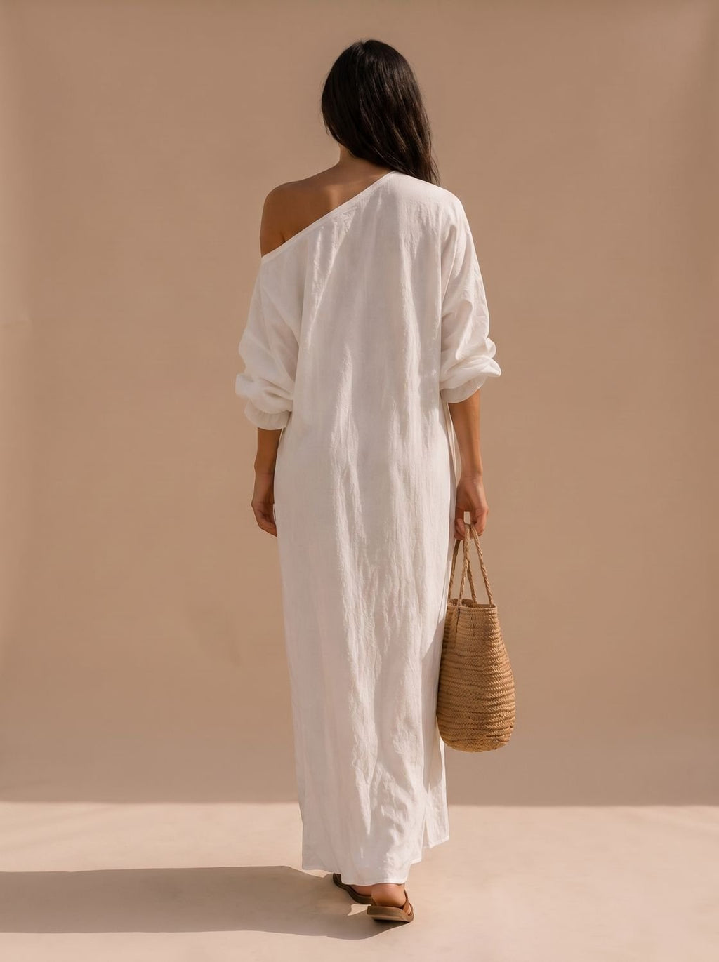 Vestido maxi de lino con manga ancha visto de cuerpo entero