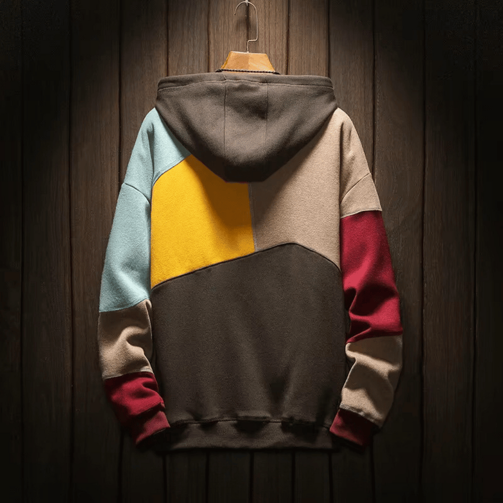 Detalle de la capucha ajustable y cremallera de la sudadera Kodiak
