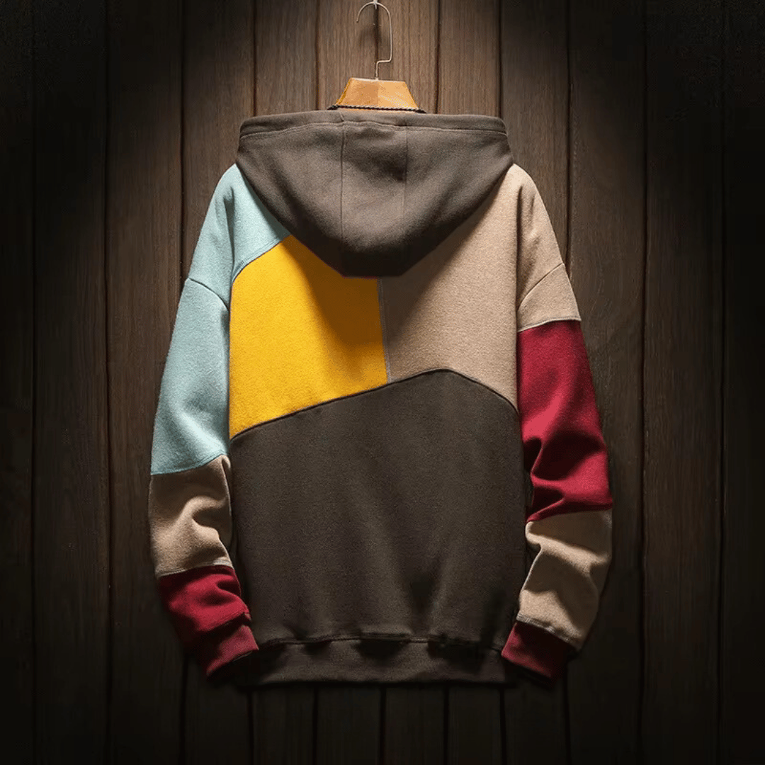 Detalle de la capucha ajustable y cremallera de la sudadera Kodiak