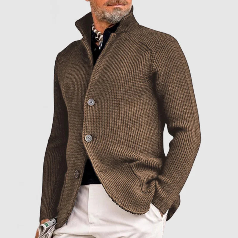Cárdigan Woodrow en azul marino combinado con camiseta